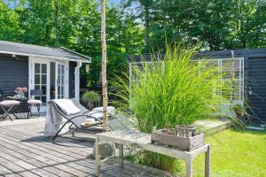 Cosy And Charming Holiday Home With Lovely Terraces, Conservatory, Annexes And A Large Natural Plot Just A Few Minutes Walk From The