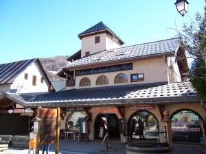 Charmant Studio Cabine 3 Pers. - Sud, Centre Valloire, Balcon, Parking et Proche Télécabine - FR-1-263-8