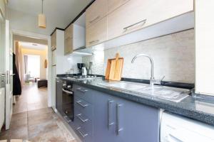 Pretty Corner Flat with Abundant Light in Kadikoy