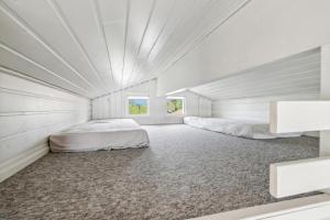 Well-Maintained Holiday Home With Sea View Close To Nature, The Beach And Ebeltoft