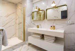 2 bedroom appartement champs Élysée