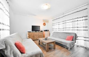 Amazing Home In Ivanska With Kitchen