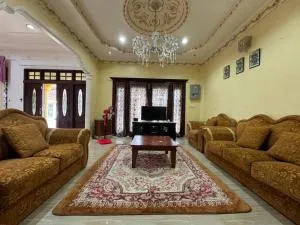 Big and cheap Homestay - Pasir Puteh