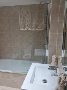 Apt de 3 dormitorios a 3 minutos en coche de la playa