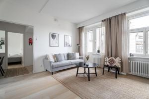 "PENTHOUSE" - Renovated 1BR Apt with Sauna & 60m2 Private Terrace