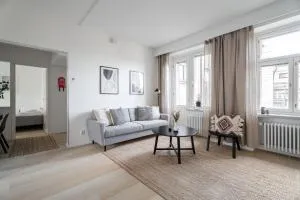 "PENTHOUSE" - Renovated 1BR Apt with Sauna & 60m2 Private Terrace, Hosted by 2ndhomes - Tampella