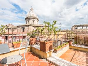 Appartamento con 2 Camere da Letto, Balcone e Terrazza