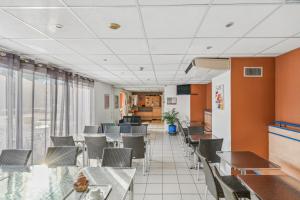 Hotels Hotel AKENA Chateaurenard - Parc des Expositions Avignon : photos des chambres