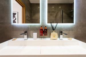 DUPLEX 145m Private Terrace and Elevator