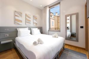 DUPLEX 145m Private Terrace and Elevator