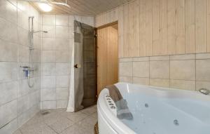 Four-Bedroom Holiday Home In Glesborg