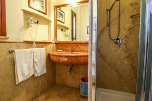 Hotel Il Faro Della Guitgia Tommasino