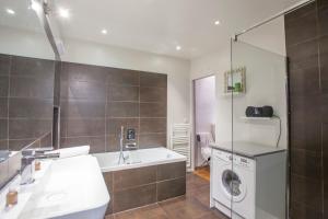 Appartements L-ecrin de Chambery, coeur de centre ville, calme et espace : photos des chambres