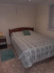 Linda casa con piscina en el quisco.