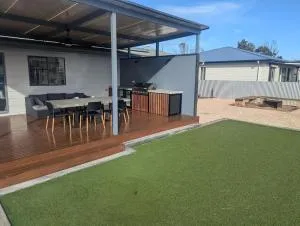 Relax on Royston - Point Turton