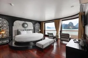 Aqua Of The Seas Cruise Halong - Tuan Chau