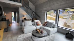 Stylishly furnished chalet with a large terrace in Vrådal
