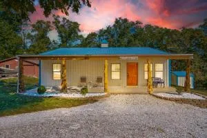 Stockton Lake Hideaway Less Than 12 Mile To Lake - Sheldon