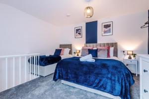 NEW! 3-Bed House in Manchester by 53 Degrees Property, Ideal for Contractors, Business & Long Term, FREE Parking!