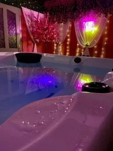 Cleomack View, Annex apartment with Hot Tub - Bannvale