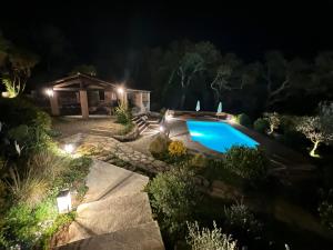 Villas Villa Silia in the Gulf of Saint-Tropez in a natural setting : Villa