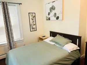 Nice room near Whole Foods, Brown University with shared bathroom and kitchen ccb - 锡康克