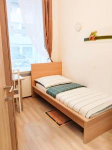 Favorit-Rooms Direkt Metro-U1 best connection to Centralstation and City-Center