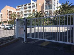 La Mascotte de Sète studio cabine Pking