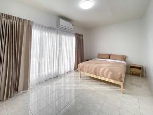Sunny Rayong Townhouse