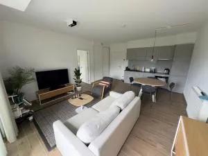 Cosy & Child à 2 min Airport - Дігем