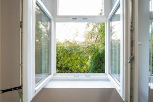 Sunny and quiet Studio