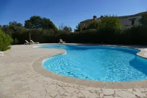 Appartement clim & piscine sur Golf - Charleval