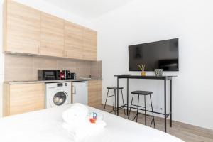 Ballu Place de Clichy Cosy Studio