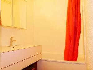 Appartement chaleureux près des pistes avec cheminée - FR-1-181-2839