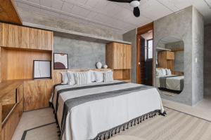 Grand Loft with Rooftop Pool in the heart Cancun