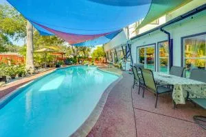 Spacious Group Retreat 15 Mi to Dtwn San Antonio! - Dilley