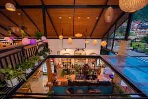 Majestic Lake Front Hotel & Suites