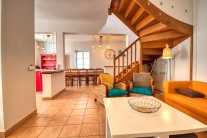 Maisons de vacances Gite Le Chene : Maison 6 Chambres