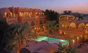 Malkata House - Boutique hotel and restaurant - El Qûrna