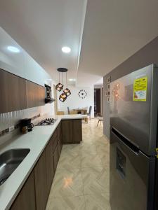 Piso13 Sabaneta, apartment, Parking, Pool & with club in the sky!