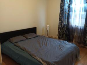 Private room in sharing apartment vantaa