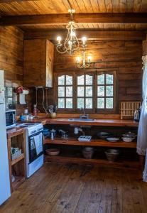 Cabaña Sigel en el rio, RUNA YAKU