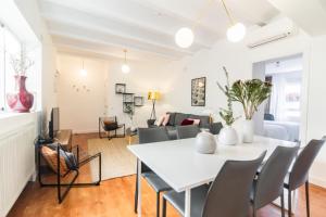 Moderno y Luminoso - Heros