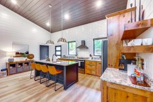 Cozy Secluded Cabin in the Heart of Hochatown