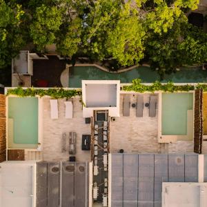 Deluxe 6BR Double Penthouse with 2 Private Roof Pools