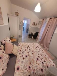 Appartements Petite Maison avec son jardin et acces independant a 14 mn de paris : photos des chambres