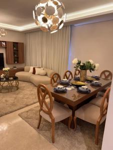 شقه فاخره Zed Tower ElSheikh Zayed