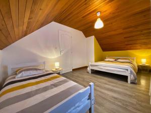 Chalets Domaine de Grezelou : photos des chambres