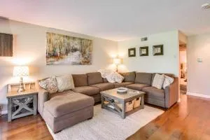 Pet-Friendly Wintergreen Resort Condo with Patio! - 斯汤顿