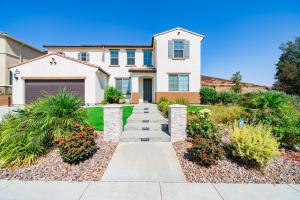 Allura Champagne New in Wine Country Pool Game Room